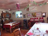 Atmosphère du Restaurant Auberge du Petit Planchat à Saint-Sauves-d'Auvergne - n°2
