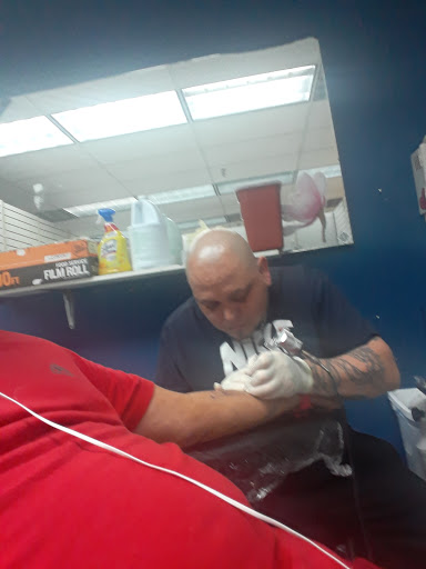 Tattoo Shop «Xtreme Piercing & Tattoo Shop», reviews and photos, 6301 NW Loop 410, San Antonio, TX 78238, USA