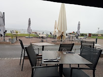 Atmosphère du Restaurant de fruits de mer La Plage à Perros-Guirec - n°2