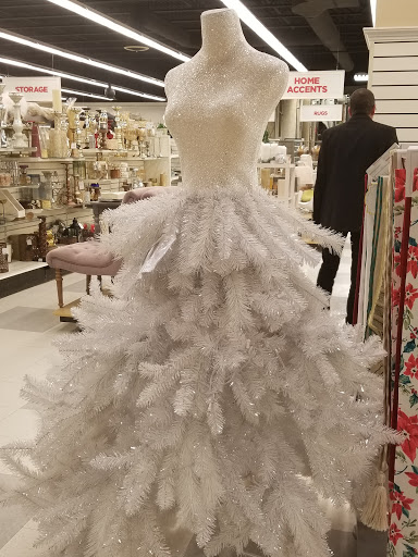 Department Store «T.J. Maxx & HomeGoods», reviews and photos, 7 Neponset St, Worcester, MA 01606, USA