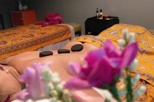 Layburi Massage&Spa image