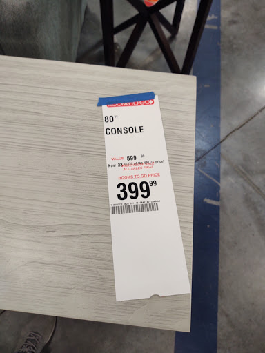 Outlet Store «Rooms To Go Outlet Furniture Store - Pearl River», reviews and photos, 63295 Old Military Rd, Pearl River, LA 70452, USA