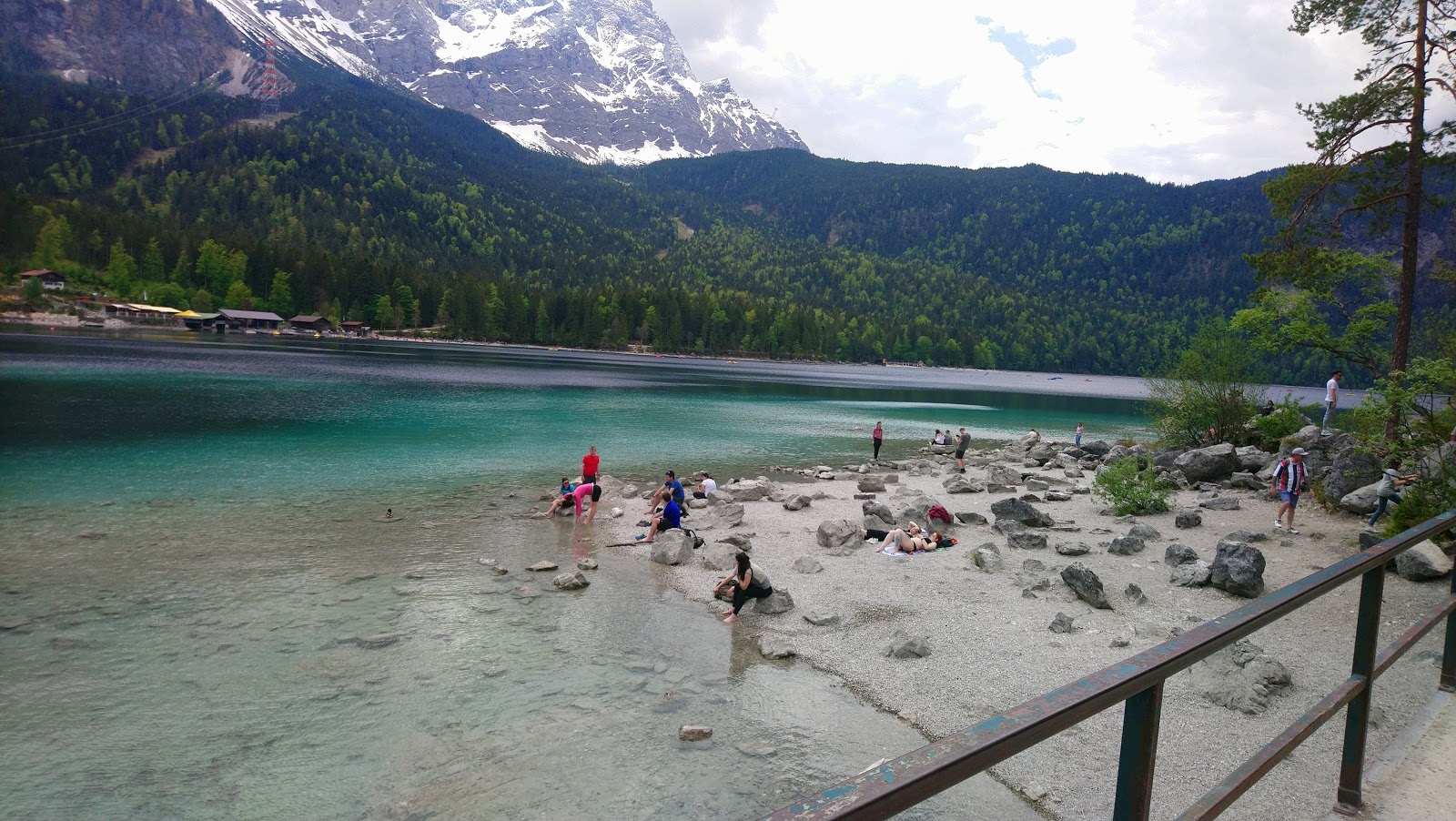 Photo de Eibsee Rundweg Beach et ses beaux paysages