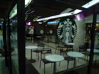 Atmosphère du Café Starbucks Gare de Lyon Hall 1 à Paris - n°7