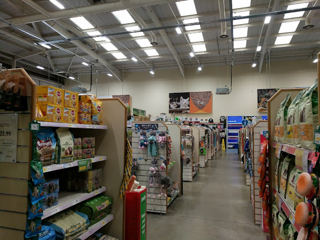 Comments and reviews of Pets at Home Norwich Longwater