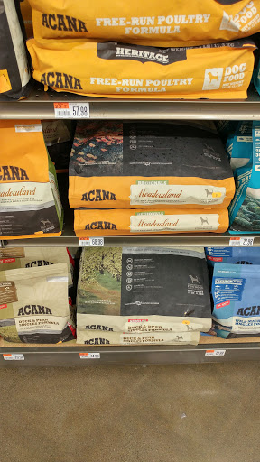 Pet Supply Store «Pet Supplies Plus», reviews and photos, 955 Co Rd E East #100, Vadnais Heights, MN 55127, USA