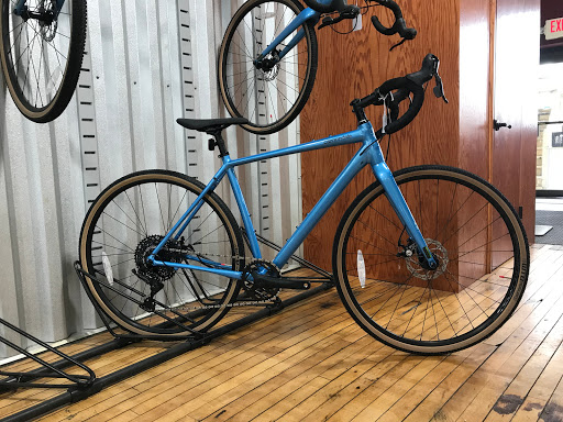 Bicycle Store «The Bike Hub», reviews and photos, 495 N Main St, Glen Ellyn, IL 60137, USA