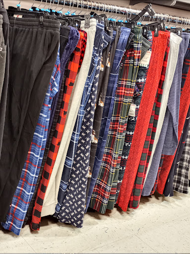 Department Store «T.J. Maxx», reviews and photos, 230 W Virginia St, Crystal Lake, IL 60014, USA