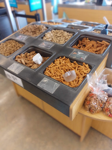 Pet Supply Store «Petco Animal Supplies», reviews and photos, 5961 Warner Ave, Huntington Beach, CA 92649, USA