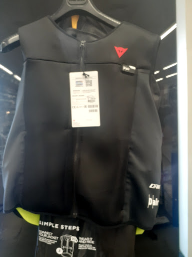 Motorcycle Parts Store «Cycle Gear», reviews and photos, 5577 Sepulveda Blvd, Culver City, CA 90230, USA