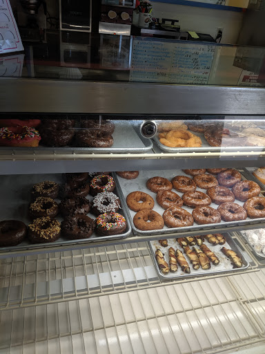 Donut Shop «Alvernon Donut Shop», reviews and photos, 1450 S Alvernon Way, Tucson, AZ 85711, USA