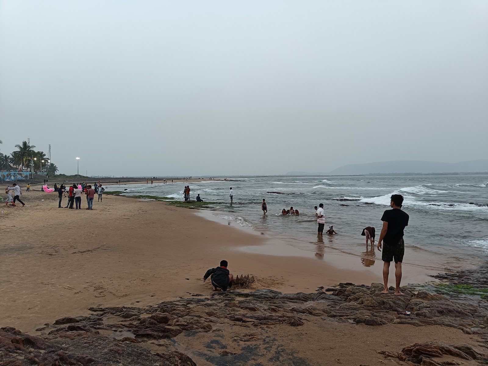 Φωτογραφία του Bheemili Beach - δημοφιλές μέρος μεταξύ λάτρεις της χαλάρωσης