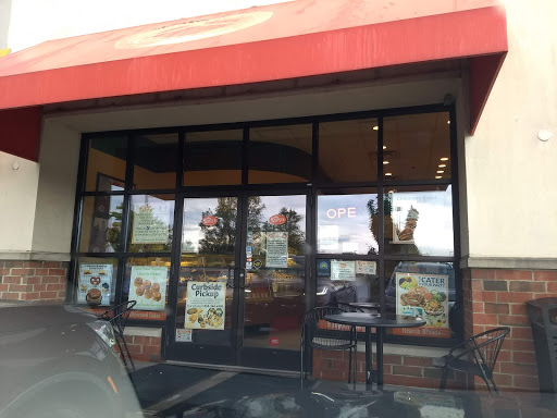 Pastry Shop «Servatii Pastry Shop Crestview Hills», reviews and photos, 2941 Dixie Hwy, Crestview Hills, KY 41017, USA