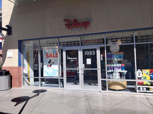 Shopping Mall «Las Vegas North Premium Outlets», reviews and photos, 875 S Grand Central Pkwy, Las Vegas, NV 89106, USA