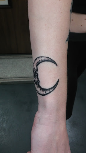 Tattoo Shop «Fox Tattoo Parlor & Gallery», reviews and photos, 3045-B SE 3rd Ave, Ocala, FL 34471, USA