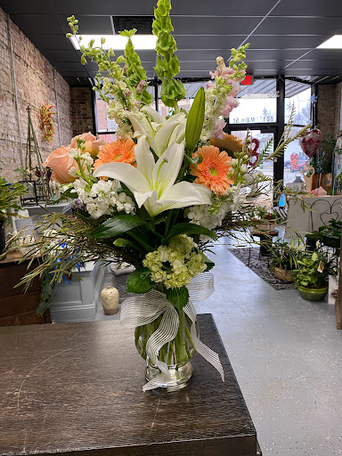 Florist «The Rosebud Flowers», reviews and photos, 501 Main St, Beech Grove, IN 46107, USA