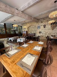 Atmosphère du Restaurant français Le Verger des Papes à Châteauneuf-du-Pape - n°5