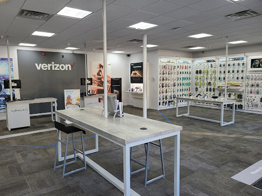 Cell Phone Store «GoWireless Verizon Authorized Retailer», reviews and photos, 34 Whiting St #53, Hingham, MA 02043, USA