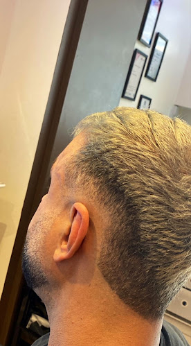 Comments and reviews of Bez barber