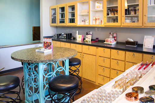 Beauty Salon «Daireds Hair Salon & Day Spa», reviews and photos, 2400 I-20 Frontage Rd, Arlington, TX 76017, USA