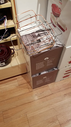 Kitchen Supply Store «Williams-Sonoma», reviews and photos, 256 City Cir #1240, Peachtree City, GA 30269, USA