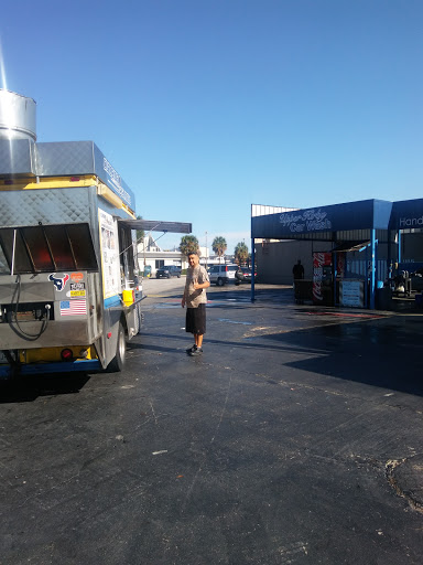 Car Wash «Upper Kirby Car Wash», reviews and photos, 3835 Farnham St, Houston, TX 77098, USA