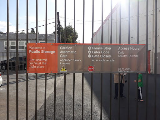 Self-Storage Facility «Public Storage», reviews and photos, 4610 Van Nuys Blvd, Sherman Oaks, CA 91403, USA
