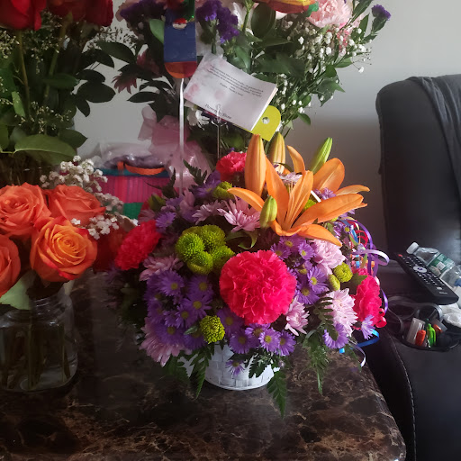 Florist «Flowers By Elena», reviews and photos, 95 Broadway, Methuen, MA 01844, USA