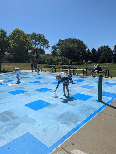 Park «Fountain Square Park», reviews and photos, 1751 Gibson Dr, Elk Grove Village, IL 60007, USA