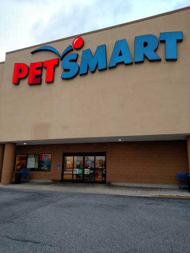 PetSmart, 6005 Oxon Hill Rd, Oxon Hill, MD 20745, USA, 