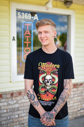 Tattoo Shop «Modern Age Tattoo Co», reviews and photos, 5369 N Dixie Hwy, Elizabethtown, KY 42701, USA