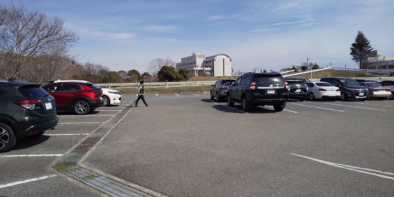 運転免許更新センター駐車場 兵庫県明石市荷山町 駐車場 駐車場 グルコミ