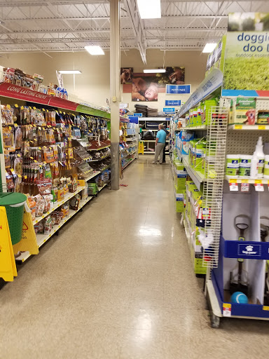 Pet Supply Store «PetSmart», reviews and photos, 6622 Charlotte Pike Suite 108, Nashville, TN 37209, USA