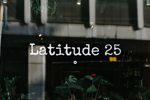 Restaurant Latitude 25 image