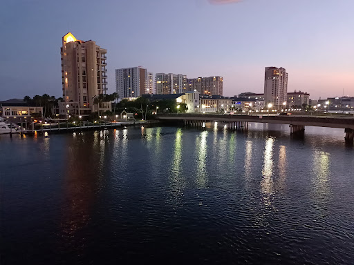 Shopping Mall «Channelside Bay Plaza», reviews and photos, 615 Channelside Dr #117, Tampa, FL 33602, USA