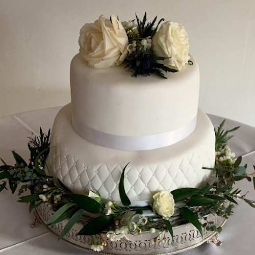Top 5 Wedding Cake Shops in GB: A Guide to the Best Cake Shops Near You