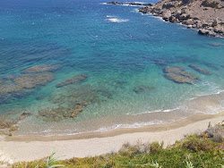 Majnona beach II'in fotoğrafı küçük koy ile birlikte