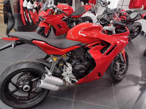 Motorcycle Dealer «Coleman Powersports», reviews and photos, 435 S Washington St, Falls Church, VA 22046, USA