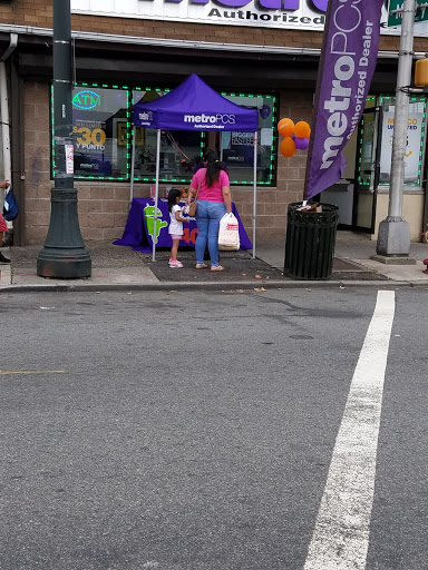 Cell Phone Store «MetroPCS Authorized Dealer», reviews and photos, 674 Main St, Paterson, NJ 07503, USA