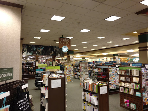Book Store «Barnes & Noble», reviews and photos, 765 NJ-17, Paramus, NJ 07652, USA