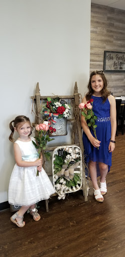 Beauty Salon «The Beehive Salon», reviews and photos, 2805 Old Fort Pkwy E, Murfreesboro, TN 37128, USA