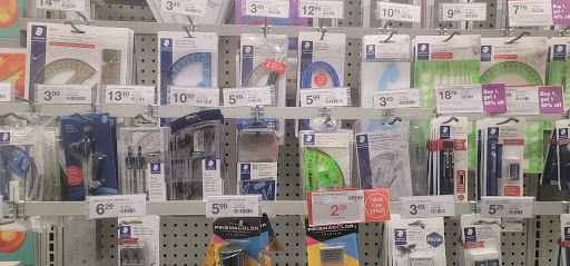 Office Supply Store «Staples», reviews and photos, 209-34 Northern Blvd, Bayside, NY 11361, USA