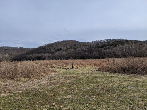 Chubb Trail trailhead (middle)