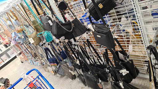 Clothing Store «Ross Dress for Less», reviews and photos, 1141 5th St, Miami Beach, FL 33139, USA