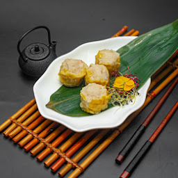 Photo n°44 de Momidji à Sèvres ()