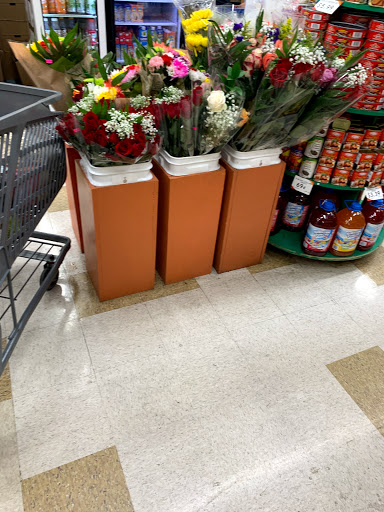 Supermarket «Fine Fare Supermarket», reviews and photos, 200 W Buttonwood St, Reading, PA 19601, USA