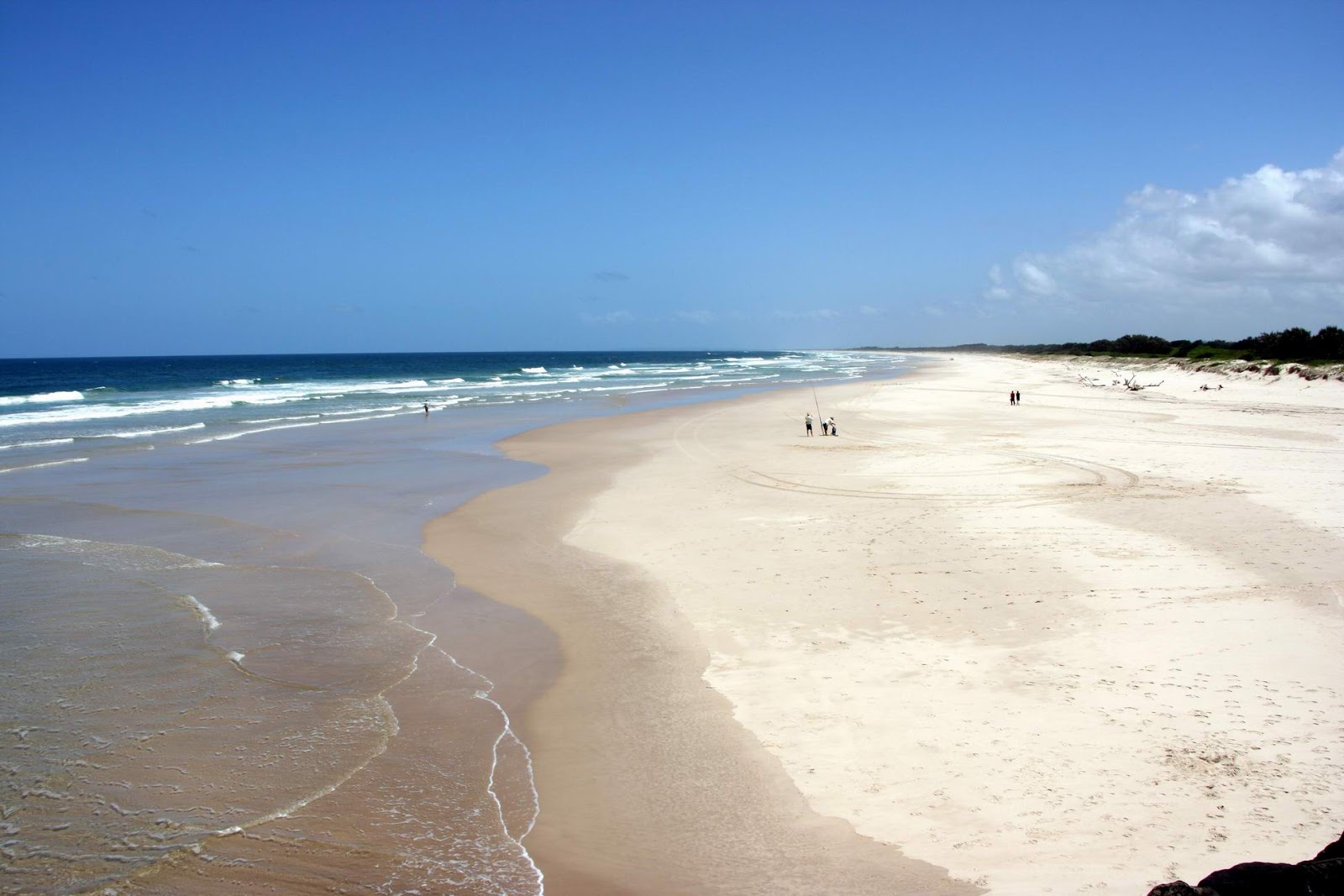 Foto van South Ballina Beach met helder zand oppervlakte