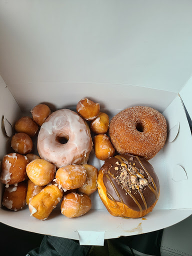 Donut Shop «The Donut Conspiracy», reviews and photos, 1971 E Beltline Ave NE #123, Grand Rapids, MI 49525, USA