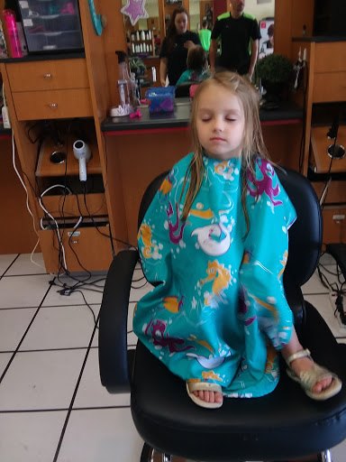 Hair Salon «Fantastic Sams Cut & Color», reviews and photos, 400 Walmart Way e, Dahlonega, GA 30533, USA