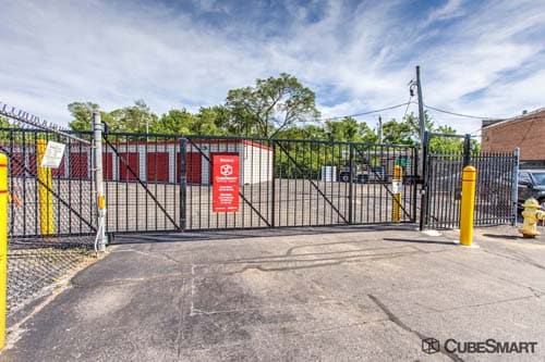 Self-Storage Facility «CubeSmart Self Storage», reviews and photos, 1245 S Highland Ave, Lombard, IL 60148, USA